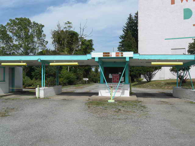 Twin Hi-Way Drive-In - 2013 Photo
